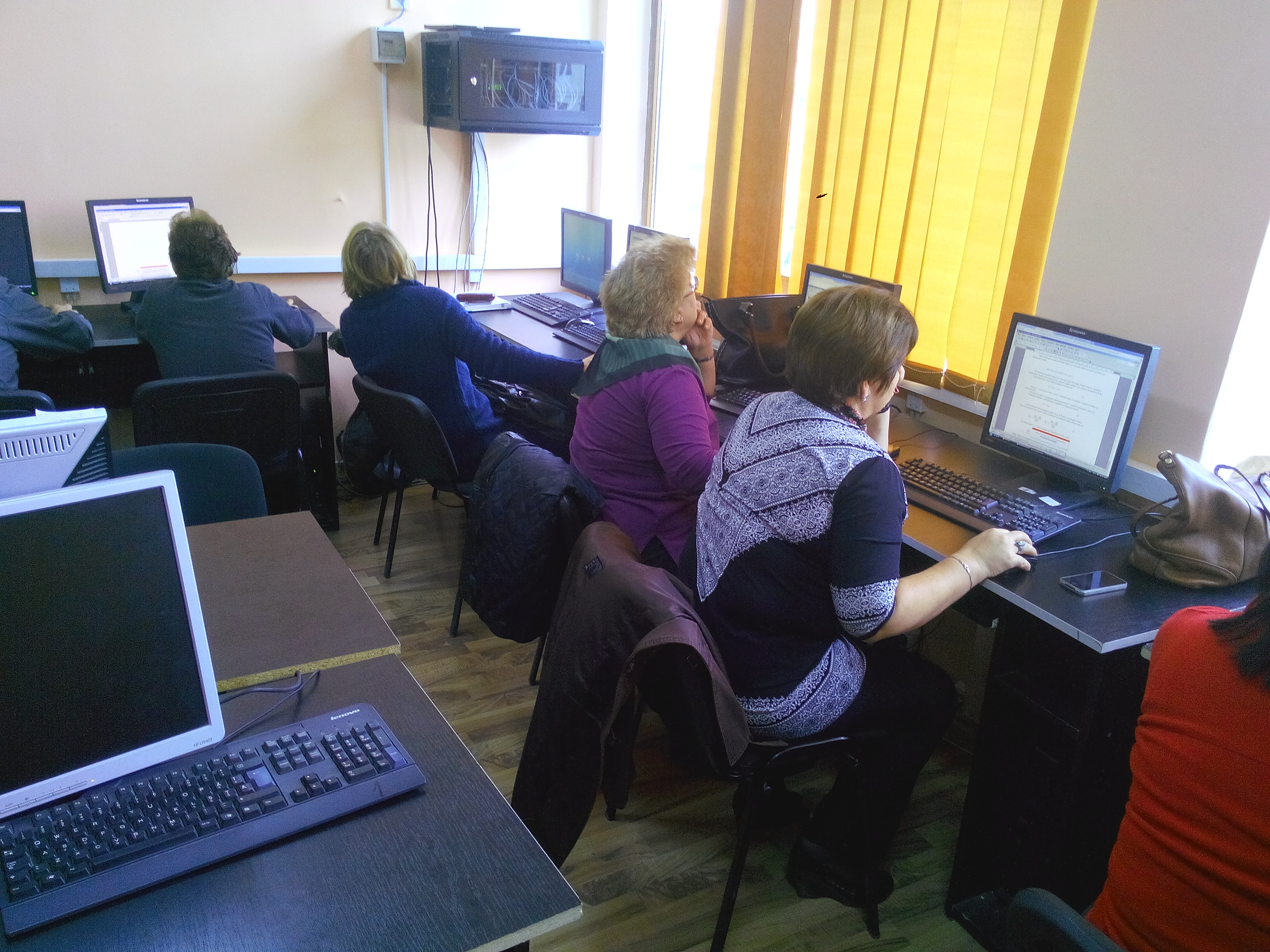 Imagini din timpul desfasurarii cursului Operator introducere validare si prelucrare date
